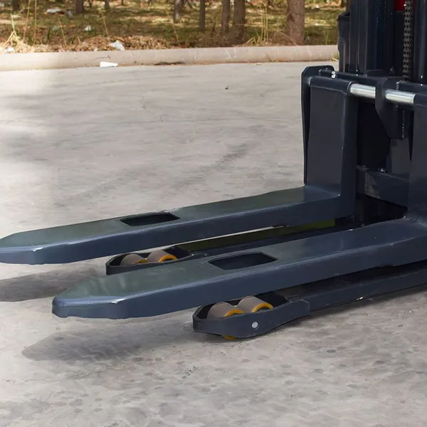 Free Shipping Electric Pallet Stacker Crane 1.5-ton Walking Electric Stacker Crane Supports Customized Product CE Certification photo-4