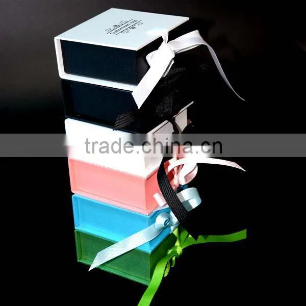 Lovely and Sweet Glove Packaging Gift Paper Box photo-5