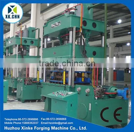 Vertical four posts hydraulic press