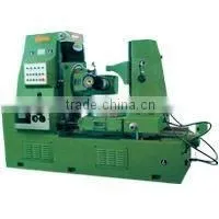 Gear hobbing machine