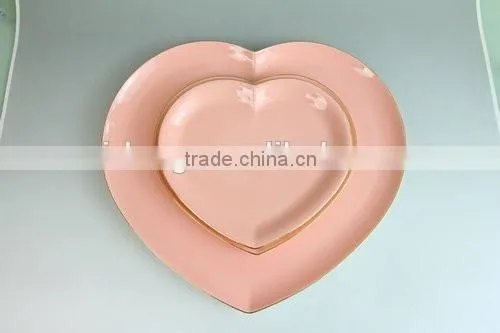 China Manufacturer Plate, Heart Shaped Porcelain Plate, Ceramic Red Plate for Valentine photo-2