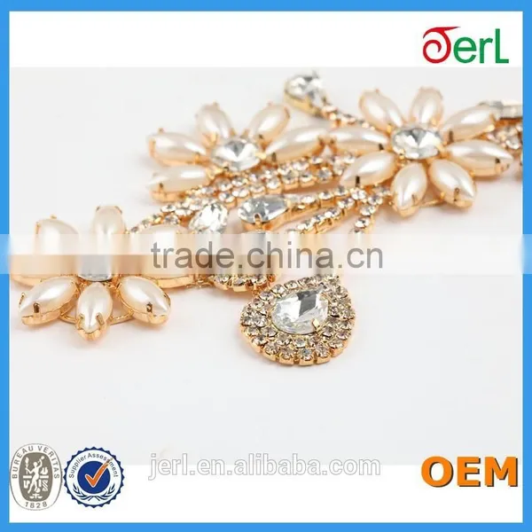 2016 New Style Wholesale Bridal Rhinestone Appliques for Wedding Dress photo-4