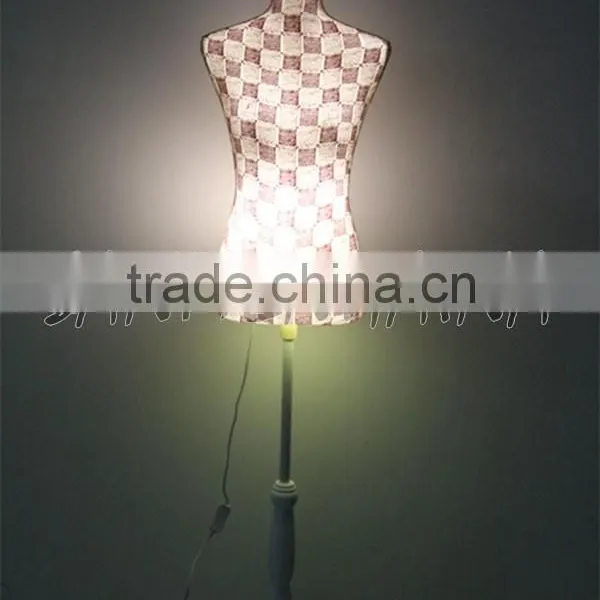 Red Square Printing Elastic Fabric Female Mannequin photo-4