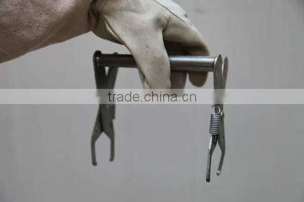 Wholesale Bee Hive Equipment Hive Tool Iron Frame Grip photo-3