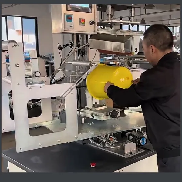 Small Factory Machine Pvc Label Patch 3d Keychain Refrigerator Fridge Magnet Maker Machine photo-4