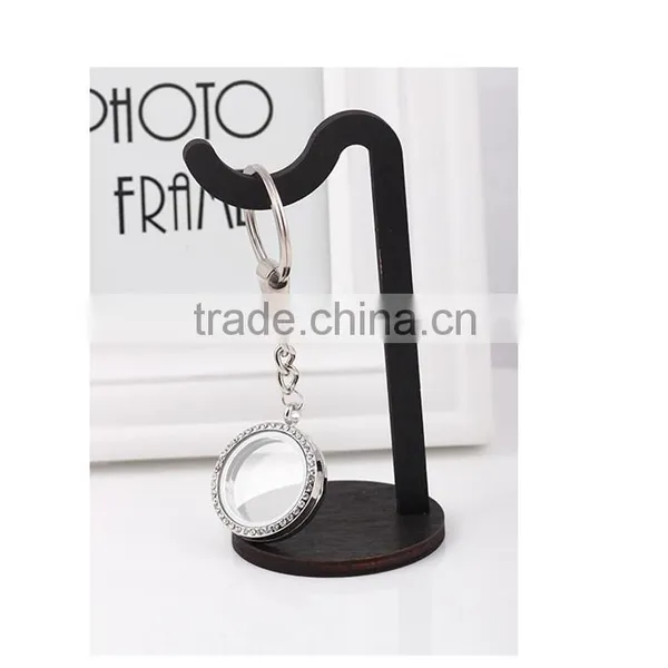 Charming Elegant Silver Plated Lanyard Floating Charm Locket Stylish Round Alloy Blank Photo Keychain photo-2