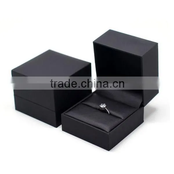 Antique Style Black Paper Ring Box photo-2