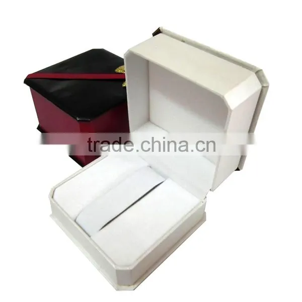 New Design White Leather Watch Case . photo-4