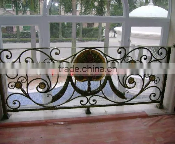 2012 Top-selling Handmade Classical Corrugated Steel Fence
