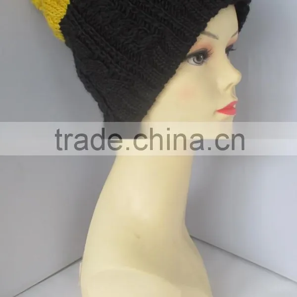 Hot Sale Winter Style Knitted Acrylic Pom Pom Beanie Hats Wholesale photo-6