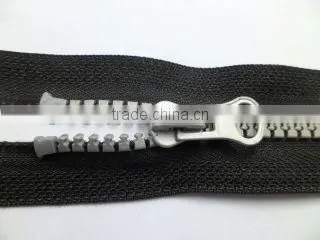 5# Plastic Resin Zipper Silver Teeth Zipper Close End Zipper With Plated Silver Thumb Puller Locking Slider Zipper photo-3