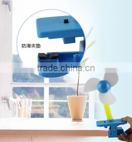 Cheap Rechargeable Plastic Mini Fan for Kids in Summer photo-3