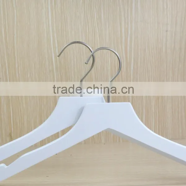 Best Quality White Wooden Hangers Wholesale photo-3