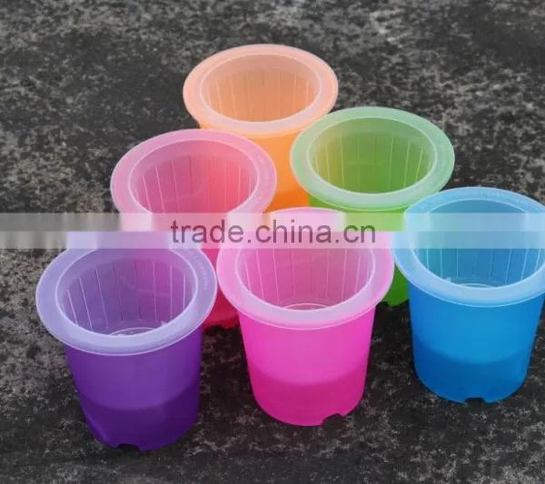 Self Watering Small Round Plastic Planter Wholesale Outdoor Flower Pots