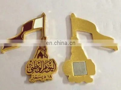 Free Sample Customized Metal Qatar Flag Fighting Badge With Gift Box