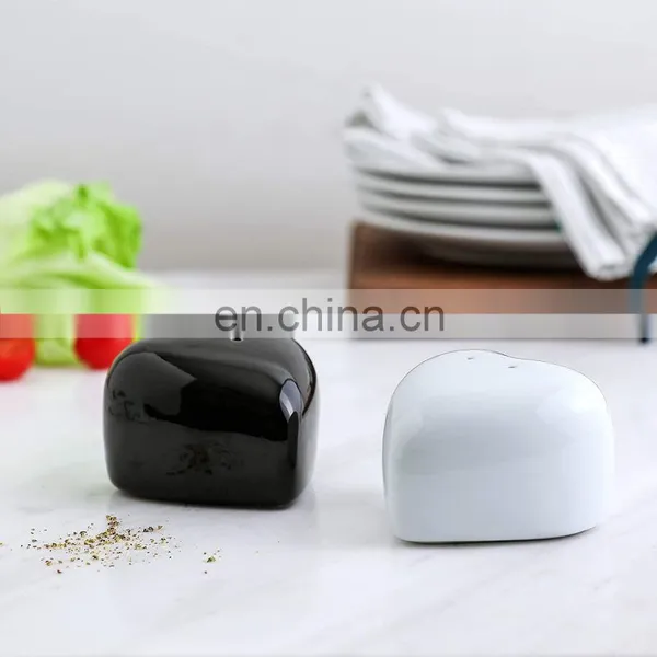 Black Heart Shaped Wedding Ceramic Salt Container and Pepper Shakers Holder Set Herb & Spice Tools photo-3