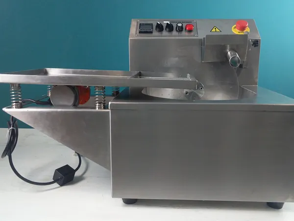 Automatic Coco Beans Chocolate Beans Melting and Grinding Machine photo-6