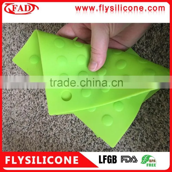 Non-slip Designed Flexible Heat Resistant Silicone Pot Holder With Private Label photo-6