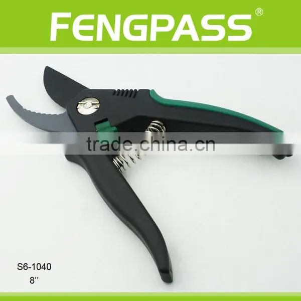 S6-1040 Easy - Using Classical Garden Scissors photo-3