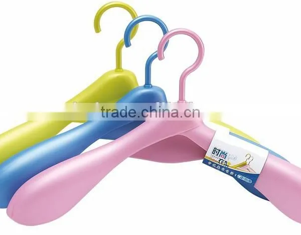 Diverse Styles Plastic Clothes Hanger photo-4