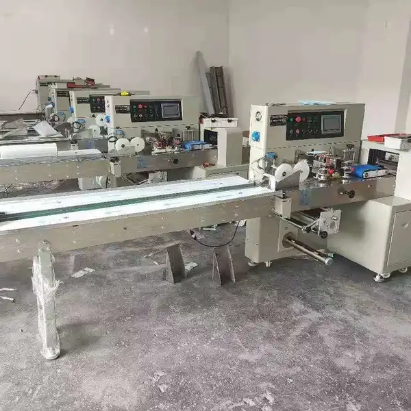 Three Servo Surgical Mask Packaging Food Packaging Machine Fully Automatic photo-4