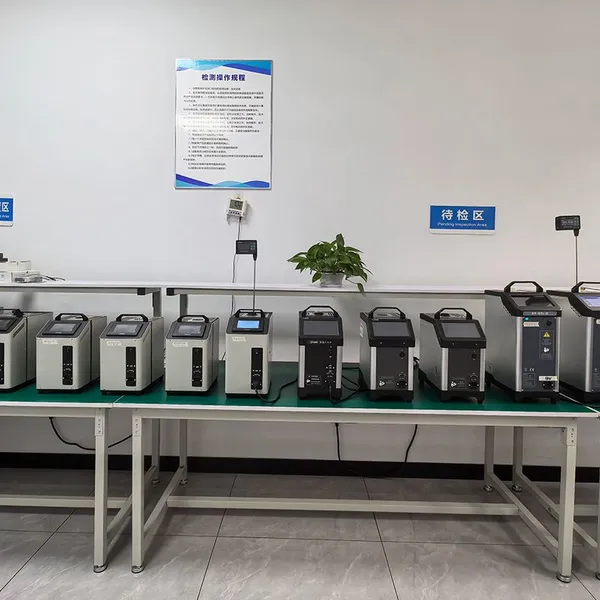 -30~150°C Portable Dry Block Temperature Calibrator/ Dry Well Furnace Factory Sales photo-2