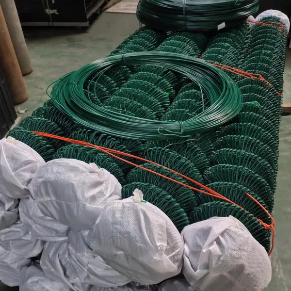 8 Ft X 50 Ft Chain Link Fabric Fencing With Razor Barbed Wire For High Level Security photo-3