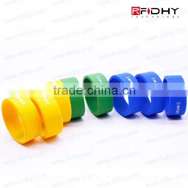 Printed Silicone Wristbands Tag RFID Wristbands for Amusement Parks photo-5