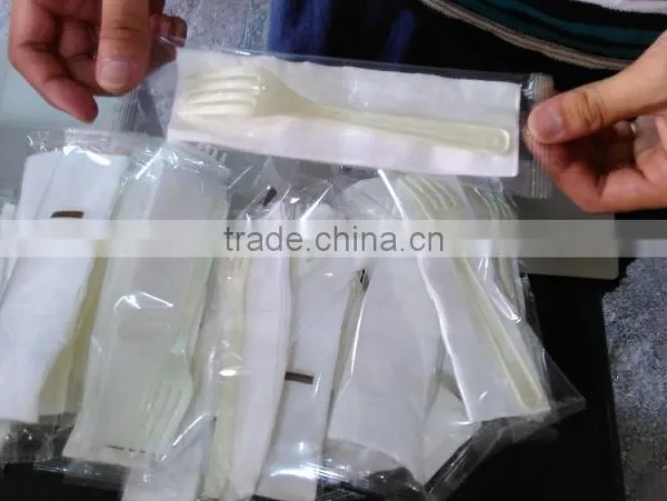 Napkin and Disaposable Cutlery Packing Machine DCTWB-250X photo-3