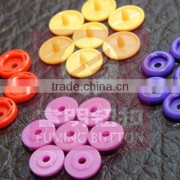 Plastic Snaps