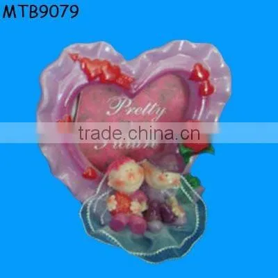 Honey Heart Shaped Album Stand