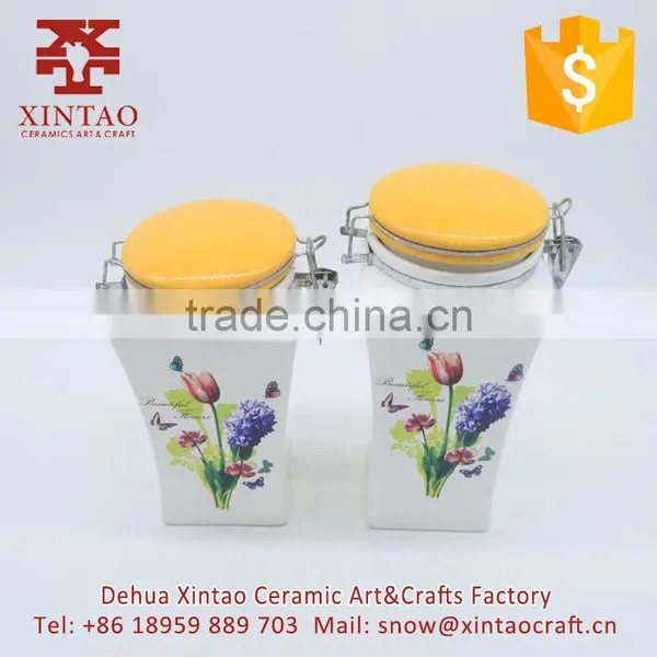 Hot Selling Kitchen Decorative Storage Ceramic Cookie Jar With Cover photo-3