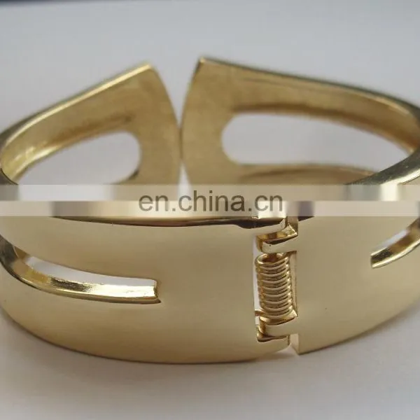 Low Price High Quality Custom Beautiful Bracelet/Hand Catenary photo-5