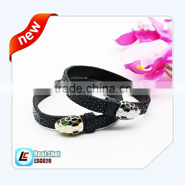 China Supplier Italian Metal Carved Tatoo Leather Bracelets for Men photo-6