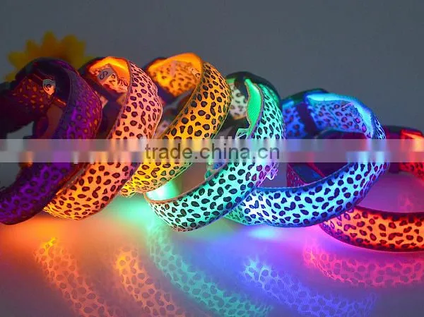 Wholesale Factory Wholesales Waterproof Led Dog Collar With Elastic Dog Collars photo-5