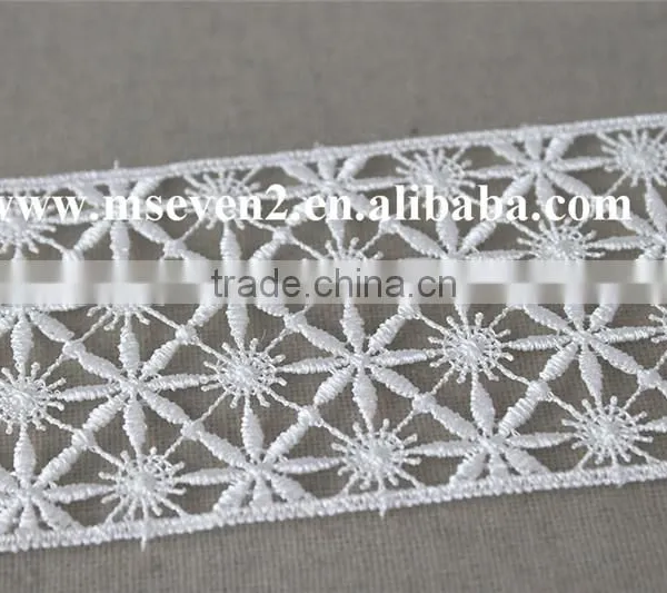 New Decoration Embroidery Lace Designs Lace in 5cm in White 100% Polyester Flower Pattern Embroidery Lace Trim photo-4