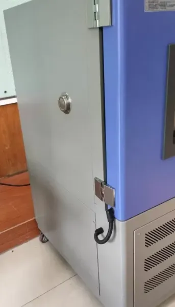 LCD Touch Screen 150L Programmable Temperature and Humidity Chamber photo-4