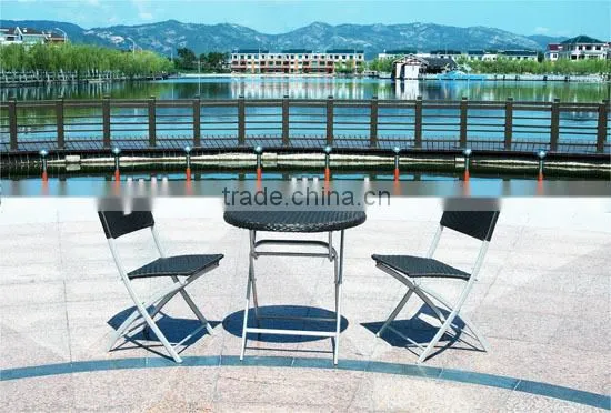 folding wicker table