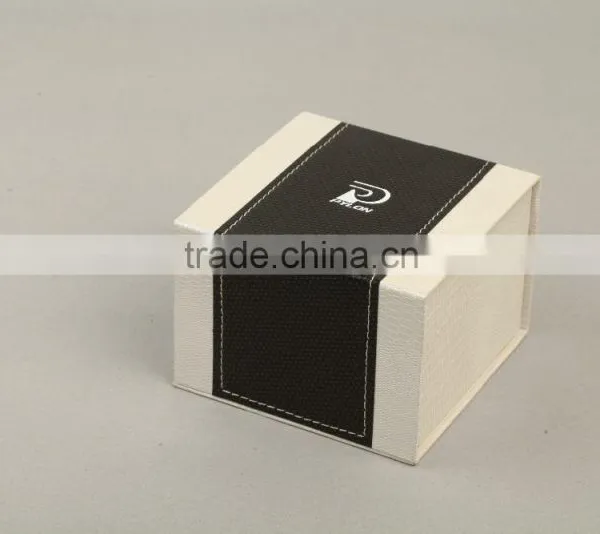 Handmade Jewelry Cardboard Box With Hot Stamping Fashion Designed photo-4