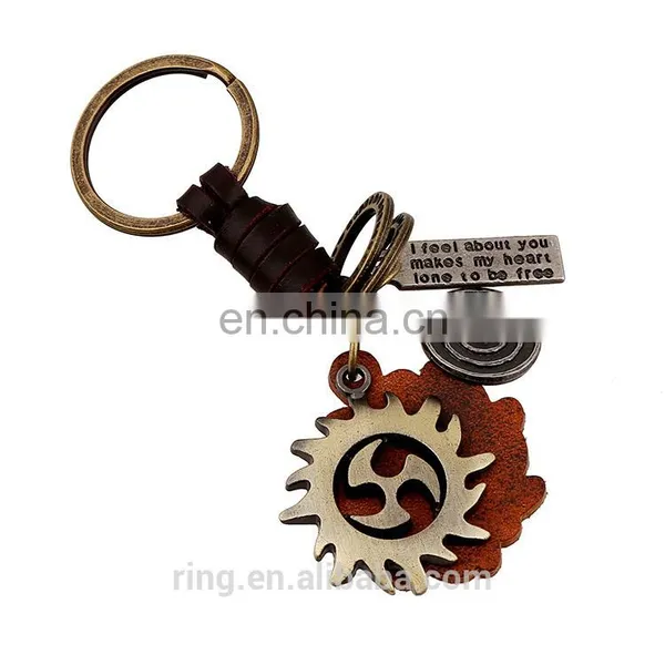 Punk Leather Keyring Vintage Metal Gear Leather Charm Keychain photo-3