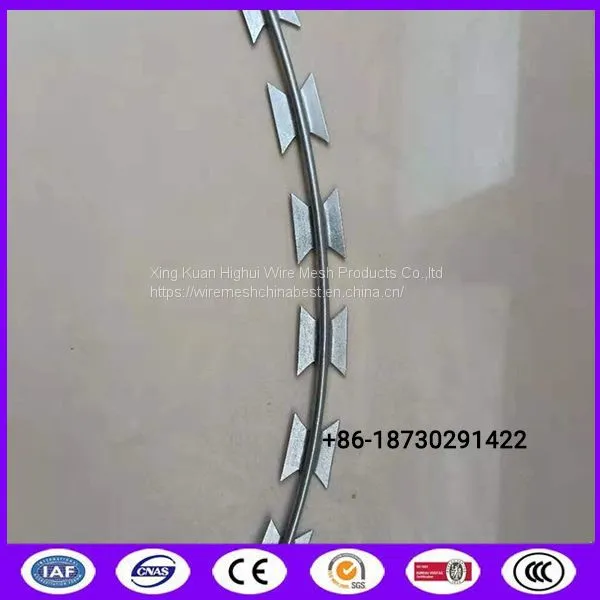 High Tensile Strength BTO 22 Double Lined Razor Blade Wire Fencing Made in China photo-3