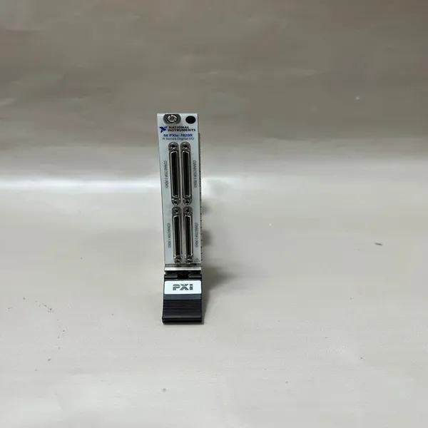 PXIe-7820R National Instruments PXI Digital Reconfigurable I/O Module photo-2