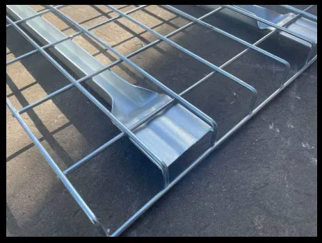 Hot Dip Steel Storage Warehouse Galvanized Metal Waterfall Wire Pallet Rack Welded Mesh Flared Decking Railing Pallet For Sale photo-4