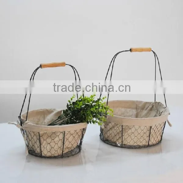 Wholesale Factory Handmade Iron Wire/chicken Wire Stoarge Basket With Handle and Fabric Lining