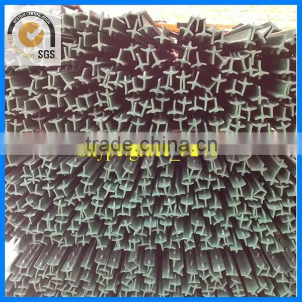 Fence Post With Netting photo-5
