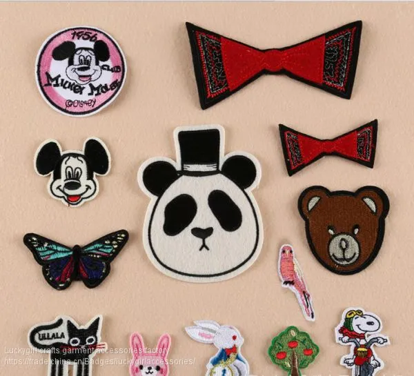 Wholesale promotion cheap custom national iron on patches embroidery