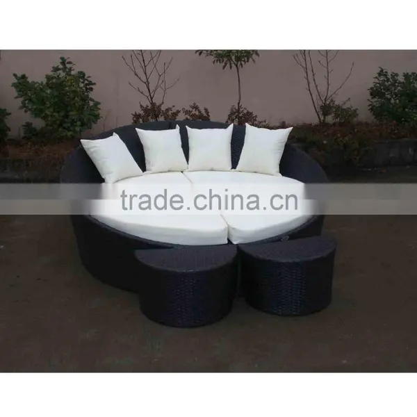 Beautiful Round Wicker Sofa With Foot Stool photo-3