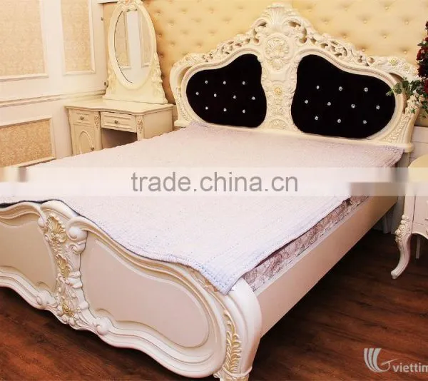 Hand Embroidered Blanket and Pillowcases, Fashionable Colours and Designs, 100% Handmade in Vietnam photo-6