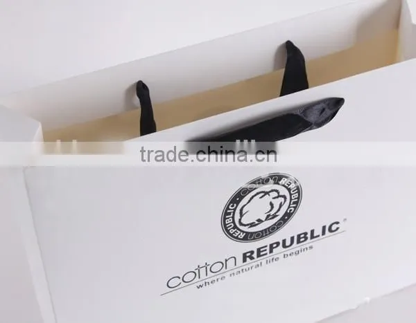 Custom Printed White Paper Hand Bag for Garment photo-2
