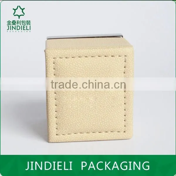 Tiny Lovely Velvet Off-white Ring Gift Box photo-3